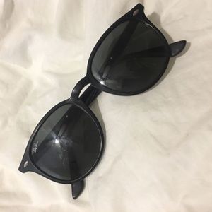 Ray Ban RB4259 Black Sunglasses